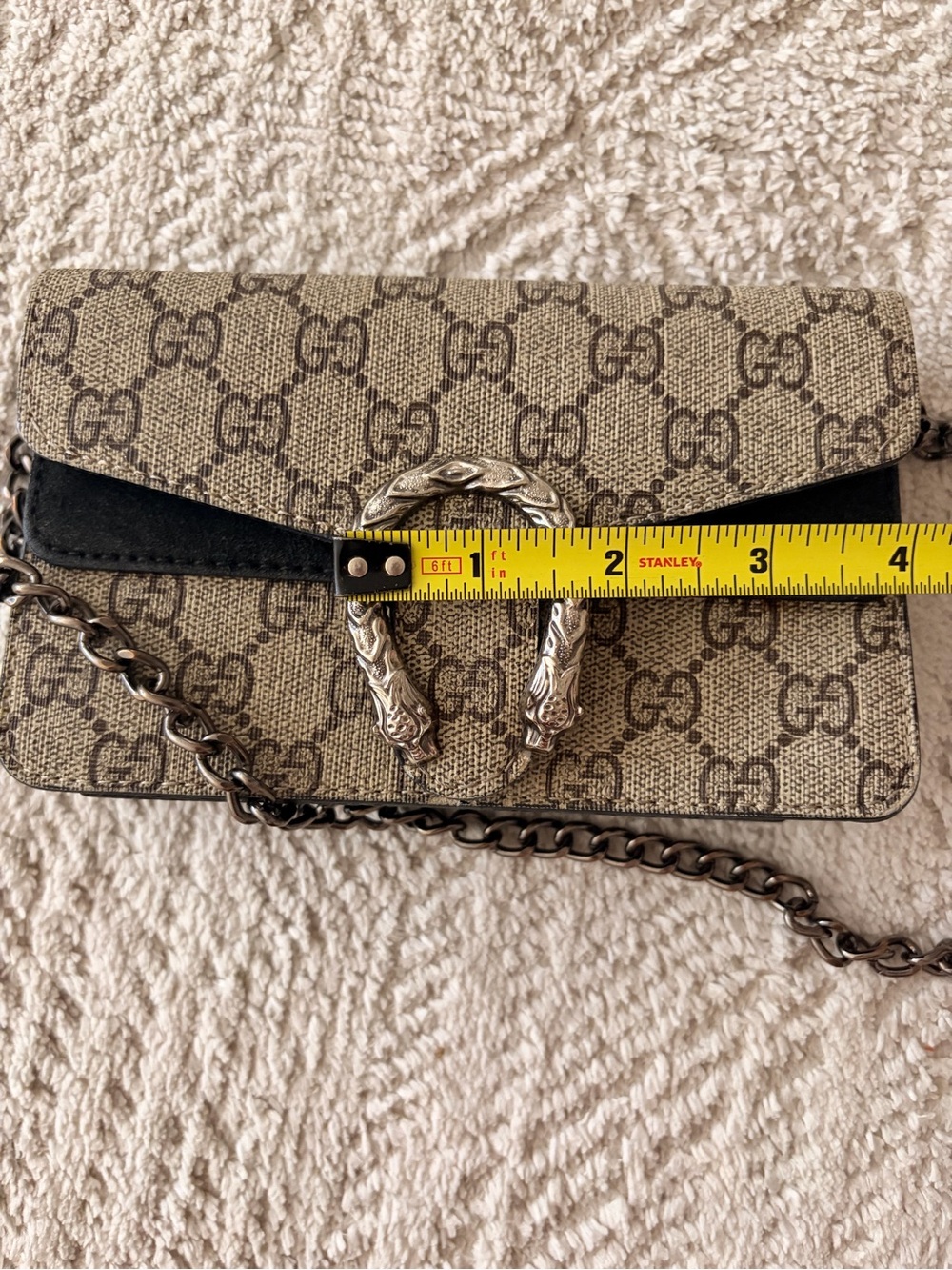 Gucci Beige GG Supreme Crossbody with Antique Silver Chain - Picture 12 of 12